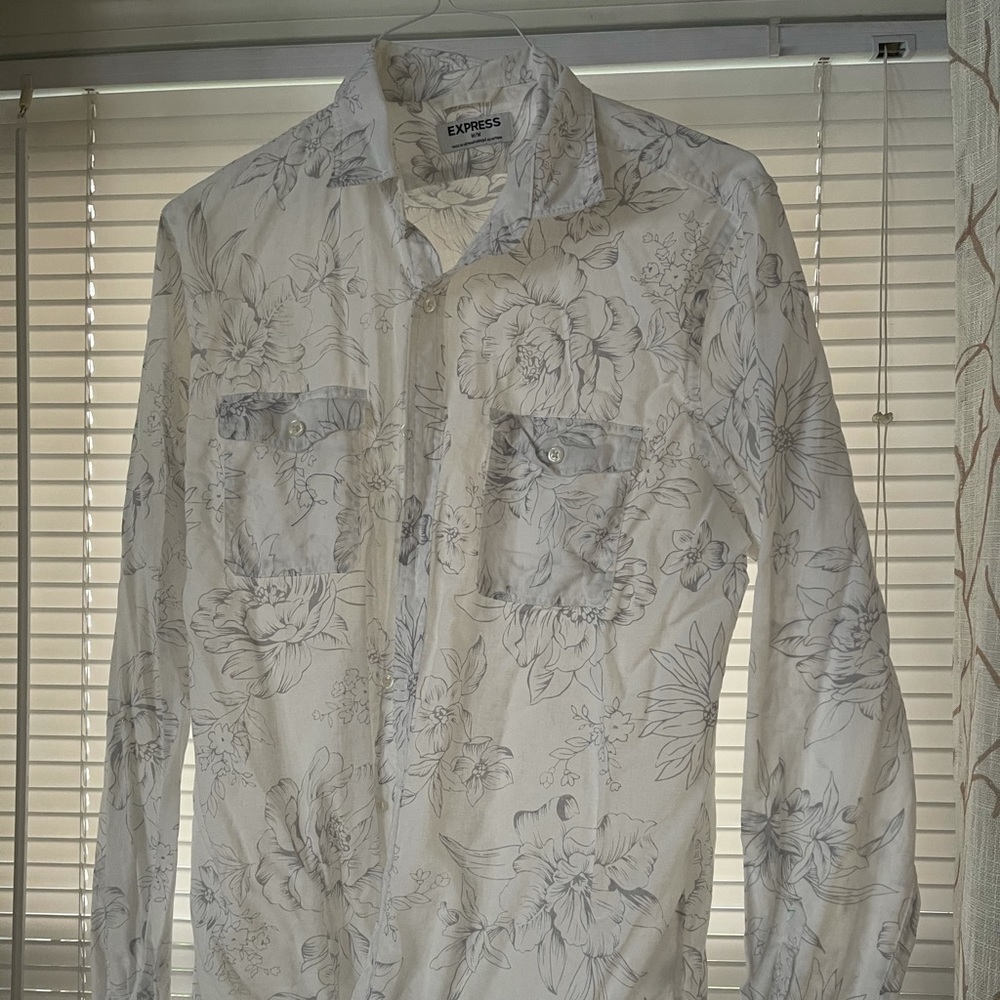 Men’s summer button up shirt